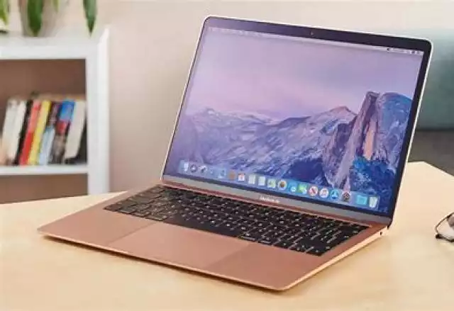 Apple MacBook Air z procesorem M1  w is_bestseller