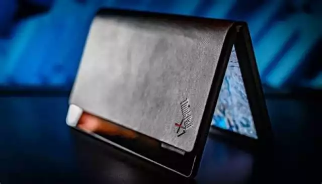 Lenovo ThinkPad X1 Fold w model
