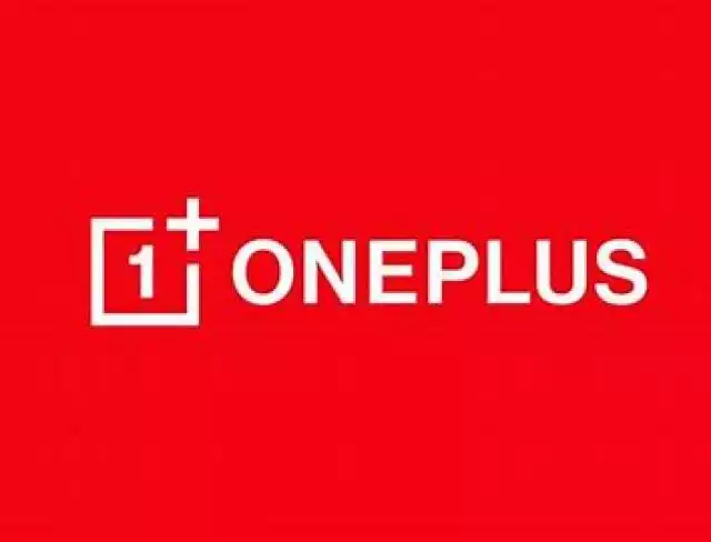 Premiera OnePlus Dual-Screen Phone w ProgramName