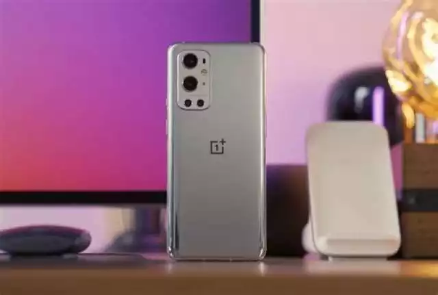 Premiera OnePlus RT w canonical_link