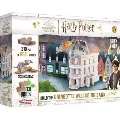 Brick Trick Harry Potter to nowa linia kreatywnych klocków z prawdziwej cegły! Dzięki tym produktom zbudujesz najsłynniejsze obiekty z serii o Harrym Potterze i odkryjesz świetną zabawę. Co najważniejsze – będziesz mógł stworzyć je od podstaw,  korzystając z dołączonych planów z odrysowany