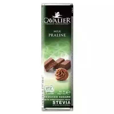 Baton z mlecznej czekolady z nadzieniem pralinowym Cavalier,  40gBaton Cavalier to oryginalna belgijska mleczna czekolada rozpływająca się w ustach z mocno orzechowym,  pralinowym nadzieniem. Produkt nie zawiera cukru - jest słodzony naturalną,  niskoenergetyczną,  zapobiegającą pró