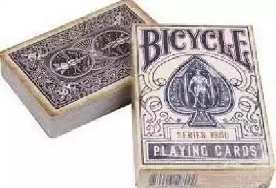 Karty Bicycle Retro Blue Vintage - 0850006548002 Jak wyglądałaby talia kart,  gdyby przetrwała ponad wiek? Bicycle 1900 Series wyglądają,  jakby był zwietrzałe i zniszczone,  wystawione na działanie żywiołów. Te karty do magii są same w sobie iluzją,  wyglądają na bardzo stare,  ale radzą 