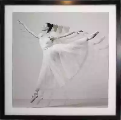 <p><span>Subtelna grafika “Leaping beauty” z kolekcji “Haute Photo Collection” przypadnie do gustu wielbicielom klasycznego baletu i miłośnikom eleganckich akcentów we wnętrzach. Dekoracja ścienna z baleriną w białej sukience nada pomieszczeniu subtelny wygląd i wyeksponuje jeg