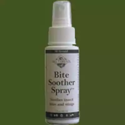 Bite & Sting Soother Spray to skuteczny i bezpieczny spray łagodzący swędzenie,  specjalnie opracowany z 95 + % składników pochodzenia naturalnego ...