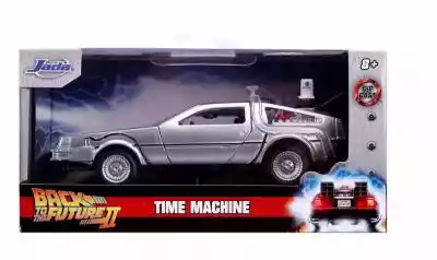 JADA Wehikuł czasu Powrót do przyszłości 1:32  Metalowy model kolekcjonerski samochodu stworzony na podstawie znanego filmu Powrót do przyszłości. Dzięki ruchomym elementom oraz szczegółowym odzwierciedlonym wnętrzem fani będą mogli ożywić film w domu i przeżyć niezapomniane chwile.
